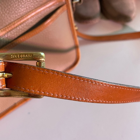 Dooney & Bourke Vintage saddleback design in good vintage condition - Picture 6 of 8